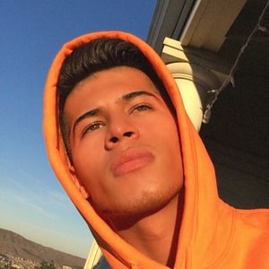 Meet your Posher, Javier